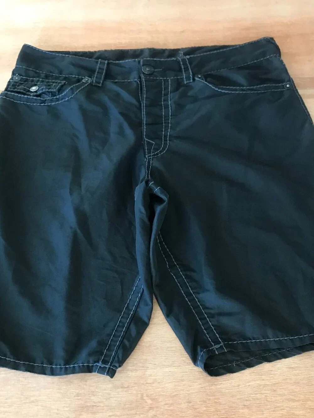 True Religion World Tour Surf Board Shorts Men 40 Black Button Fly Flip Pocket